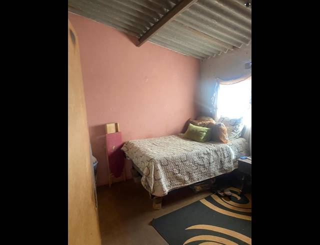 2 BEDROOM HOUSE FOR SALE IN BRAAMFISCHERVILLE